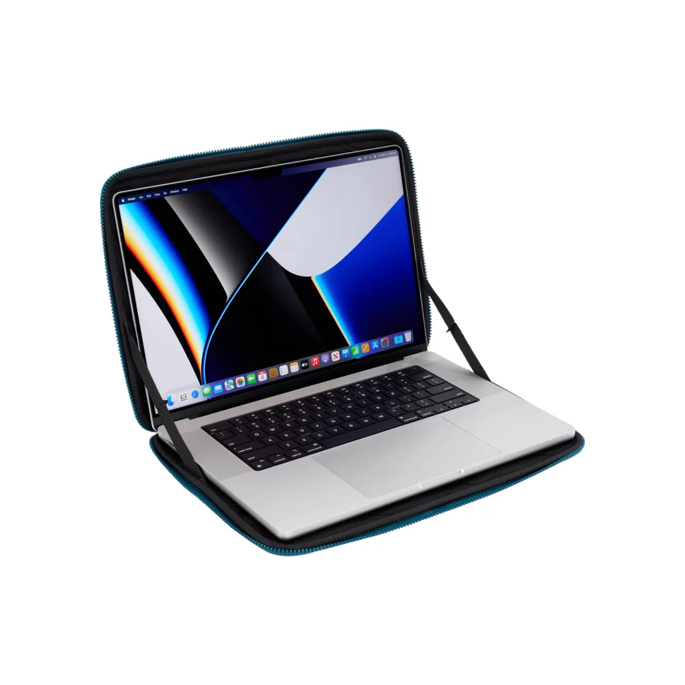 Thule Gauntlet 4.0 Sleeve for MacBook Pro 16 - Image 4