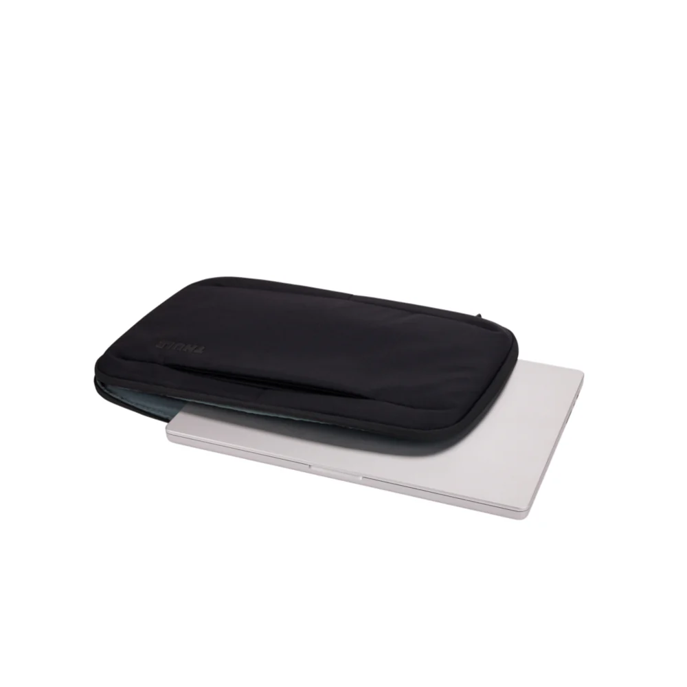 Thule Subterra 2 MacBook Sleeve 16 - Image 3